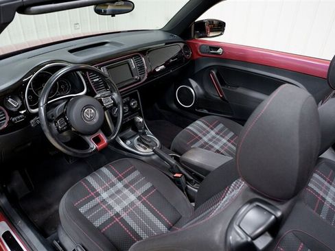 Used 2017 Volkswagen Beetle #PinkBeetle FWD image 9