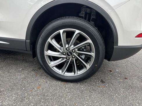 Used 2023 Lincoln Corsair Standard w/ Equipment Group 101A image 34