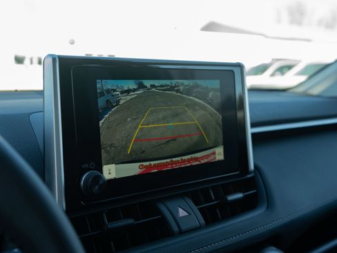 Used 2025 Toyota RAV4 XLE w/ Weather Package image 19