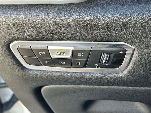 Used 2023 BMW X5 xDrive40i w/ Premium Package image 17