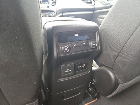 Certified 2023 GMC Acadia AT4 image 27