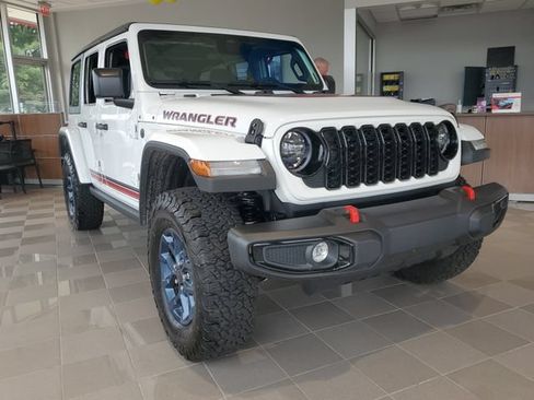 Used 2026 Jeep Wrangler Unlimited Sport w/ Dual Top Group AWD/4WD image 29