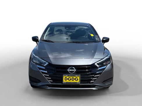 Used 2025 Nissan Versa S FWD image 8