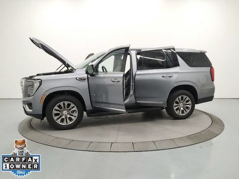 Used 2025 GMC Yukon Denali AWD/4WD image 13