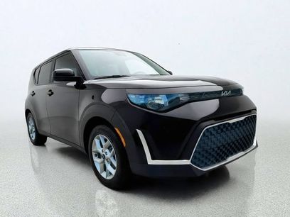 Used 2023 Kia Soul LX w/ LX Technology Package