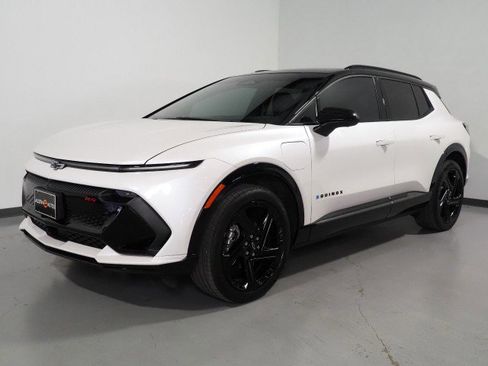 Used 2024 Chevrolet Equinox EV RS image 9