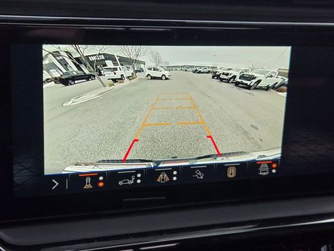 Used 2025 GMC Sierra 1500 AT4 w/ Technology Package image 32