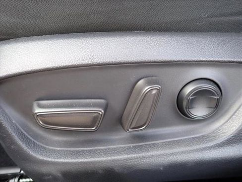 Used 2018 Toyota Camry LE image 10