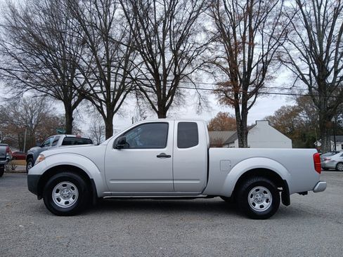 Used 2019 Nissan Frontier S image 1