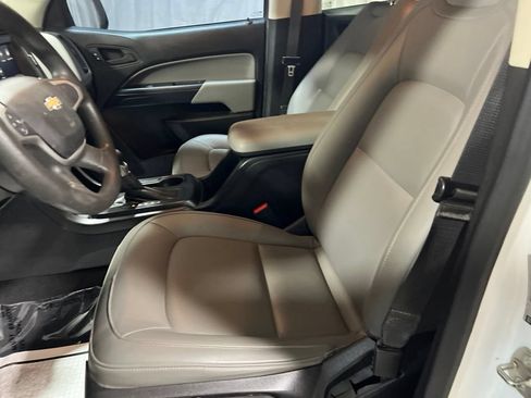 Used 2022 Chevrolet Colorado W/T w/ WT Convenience Package AWD/4WD image 22