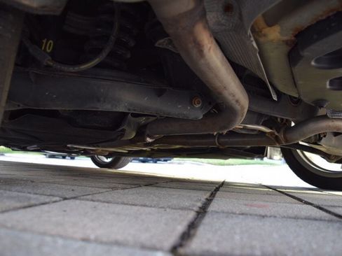 Used 2010 Mercedes-Benz E 350 4MATIC Sedan image 97