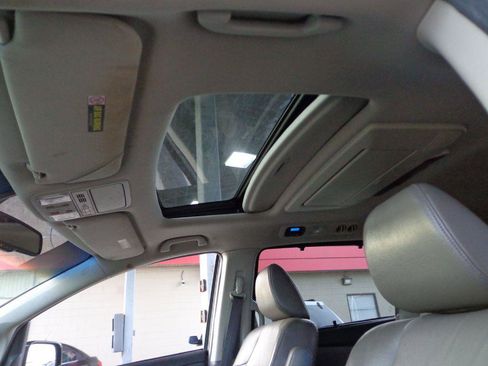 Used 2012 Honda Odyssey Touring image 24