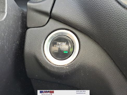 Used 2019 Chevrolet Equinox LT w/ Driver Convenience Package image 23