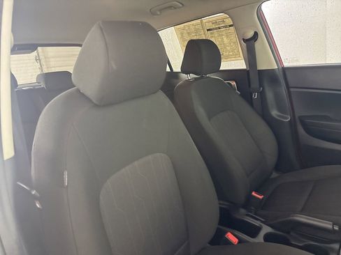 Used 2021 Hyundai Venue SE w/ Cargo Package image 26