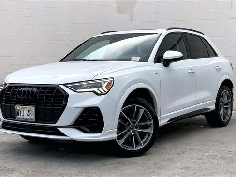 Used 2024 Audi Q3 2.0T Premium Plus AWD/4WD image 1