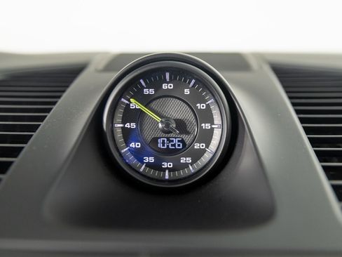 Certified 2020 Porsche Cayenne Turbo S image 25