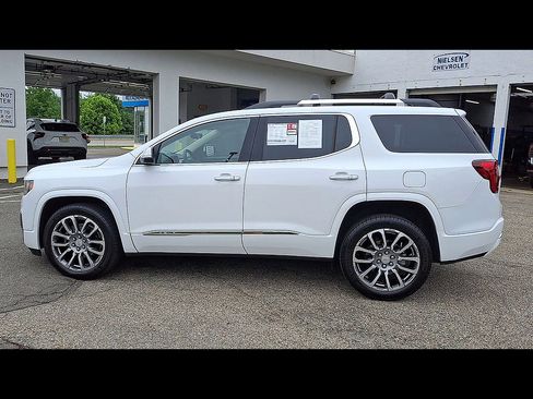 Certified 2023 GMC Acadia Denali w/ Denali Technology Package AWD/4WD image 5