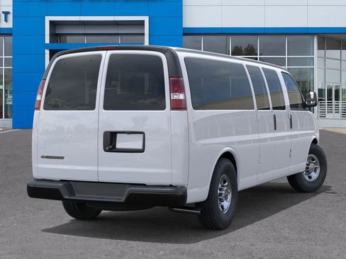 New 2026 Chevrolet Express 3500 LS RWD image 4