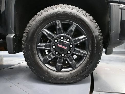 Used 2024 GMC Sierra 2500 AT4 w/ AT4 Preferred Package AWD/4WD image 18