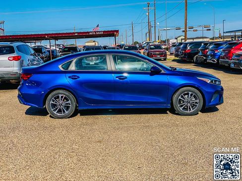 Used 2022 Kia Forte LXS FWD image 9