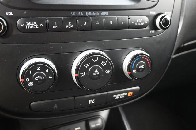 Used 2015 Kia Soul FWD image 29