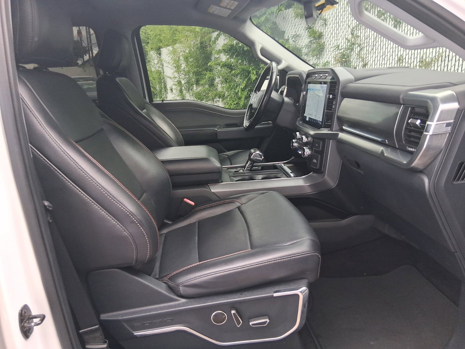 Used 2021 Ford F150 Lariat RWD image 17