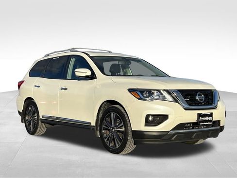 Used 2020 Nissan Pathfinder Platinum image 1