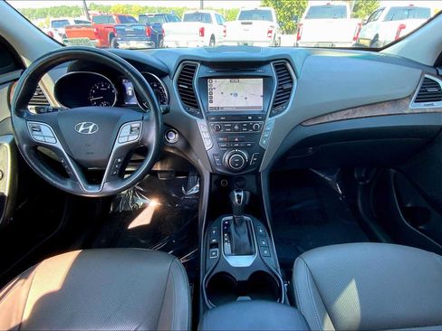 Used 2017 Hyundai Santa Fe Limited AWD/4WD image 16