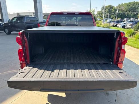 Used 2021 Chevrolet Silverado 1500 LT w/ Convenience Package II AWD/4WD image 26