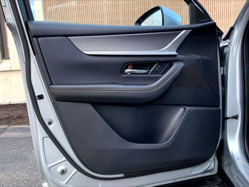 Used 2024 MAZDA CX-90 Plug-In Hybrid w/ Premium Pkg image 22