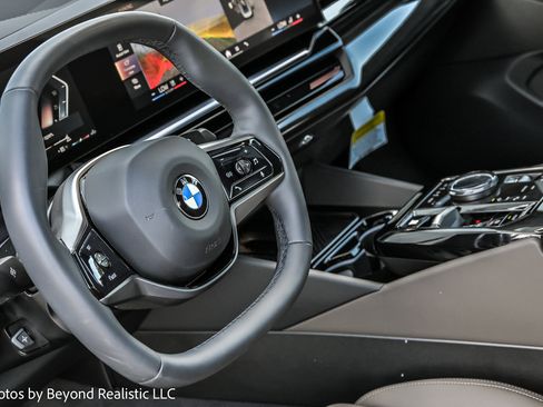 Used 2024 BMW 530i xDrive image 32