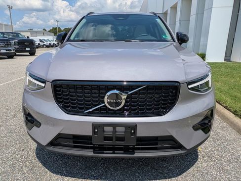 New 2026 Volvo XC40 B5 Plus w/ Climate Package image 9