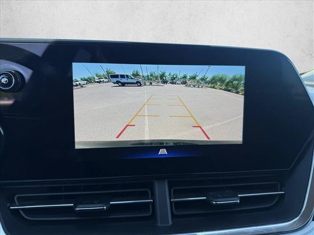 Used 2025 Chevrolet Trax LT FWD image 18