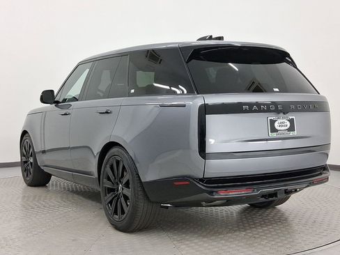 New 2025 Land Rover Range Rover SE image 3