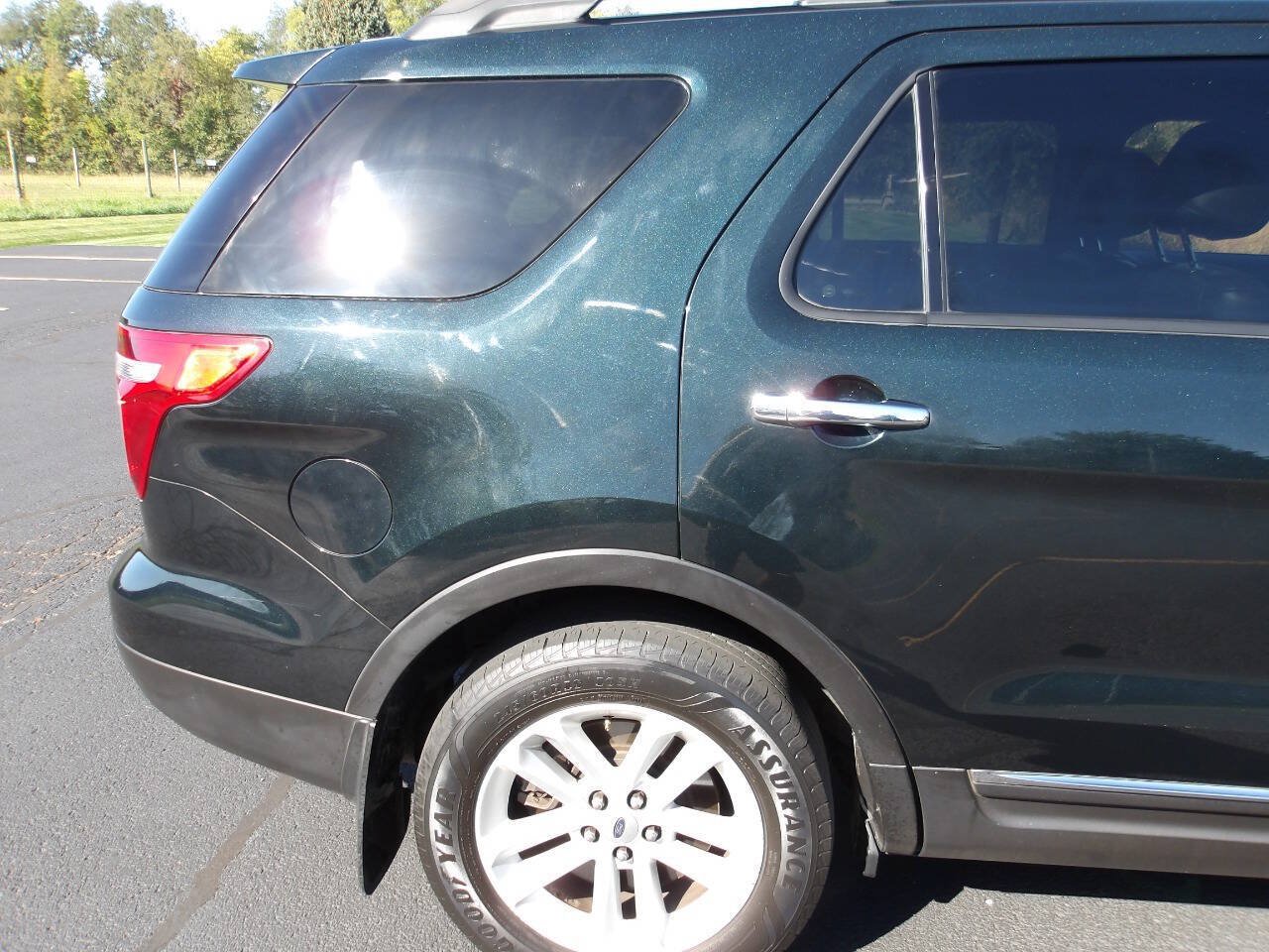 Used 2014 Ford Explorer XLT w/ Equipment Group 202A FWD image 38