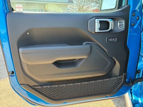 New 2026 Jeep Wrangler Unlimited Rubicon w/ Safety Group image 11