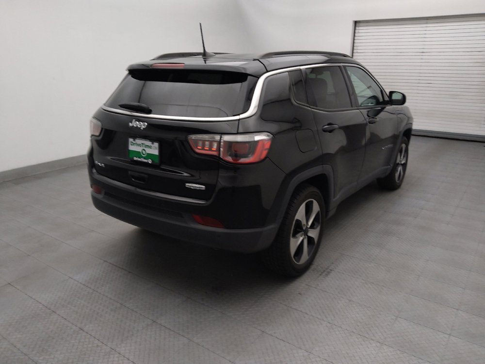 Used 2018 Jeep Compass Latitude w/ Popular Equipment Group AWD/4WD image 9
