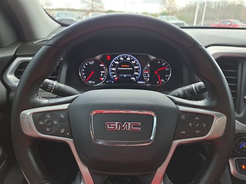 Used 2021 GMC Acadia SLT w/ Elevation Edition image 16