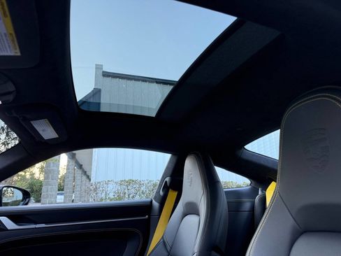 Used 2021 Porsche 911 Carrera S image 27