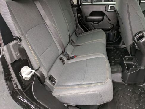 Certified 2024 Jeep Gladiator Sport AWD/4WD image 26