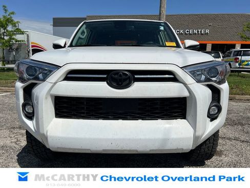 Used 2023 Toyota 4Runner SR5 Premium w/ Moonroof Package AWD/4WD image 8