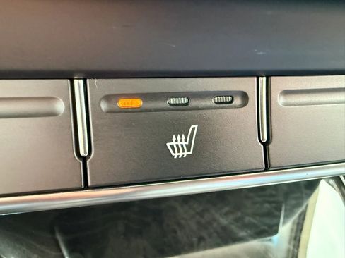 Used 2018 Kia Sorento EX image 5