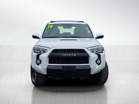 Used 2018 Toyota 4Runner TRD Off-Road AWD/4WD image 2