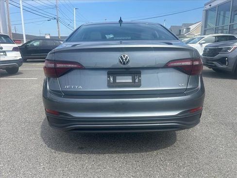 Certified 2023 Volkswagen Jetta SE FWD image 6
