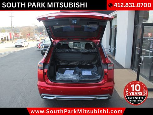 New 2025 Mitsubishi Outlander SE image 10