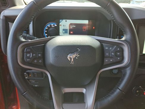 Used 2023 Ford Bronco Black Diamond image 19