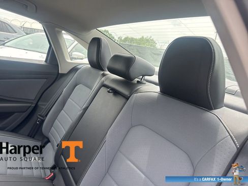 Used 2025 Volkswagen Jetta SE w/ Sunroof Package FWD image 8
