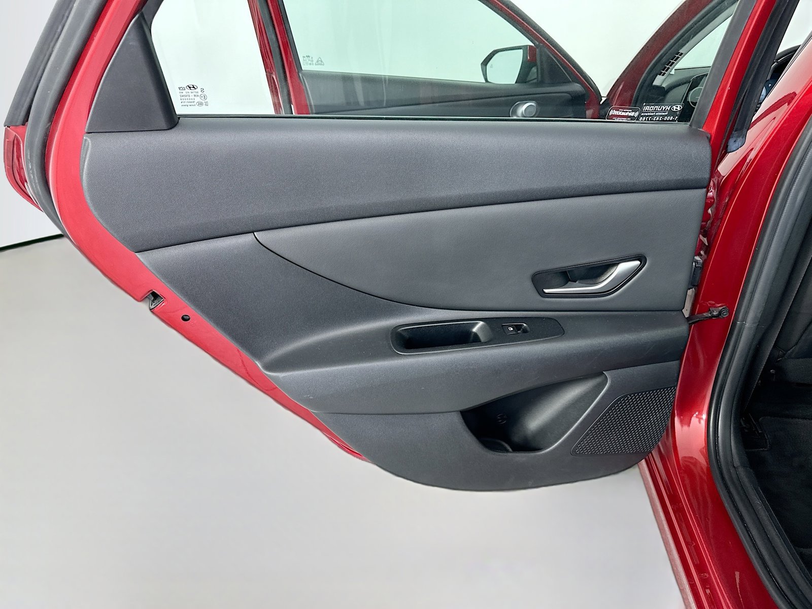 Certified 2023 Hyundai Elantra SEL w/ Convenience Package FWD image 28