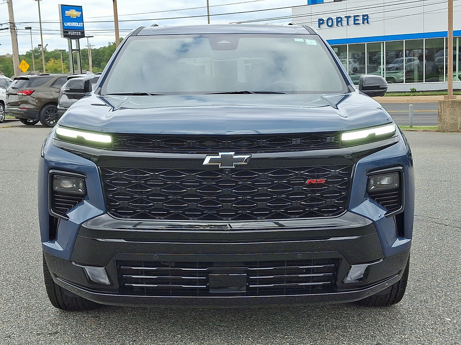 Certified 2025 Chevrolet Traverse RS AWD/4WD image 2