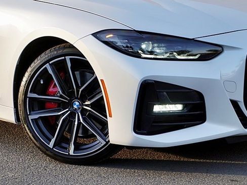 Used 2023 BMW 430i Coupe w/ M Sport Package image 4